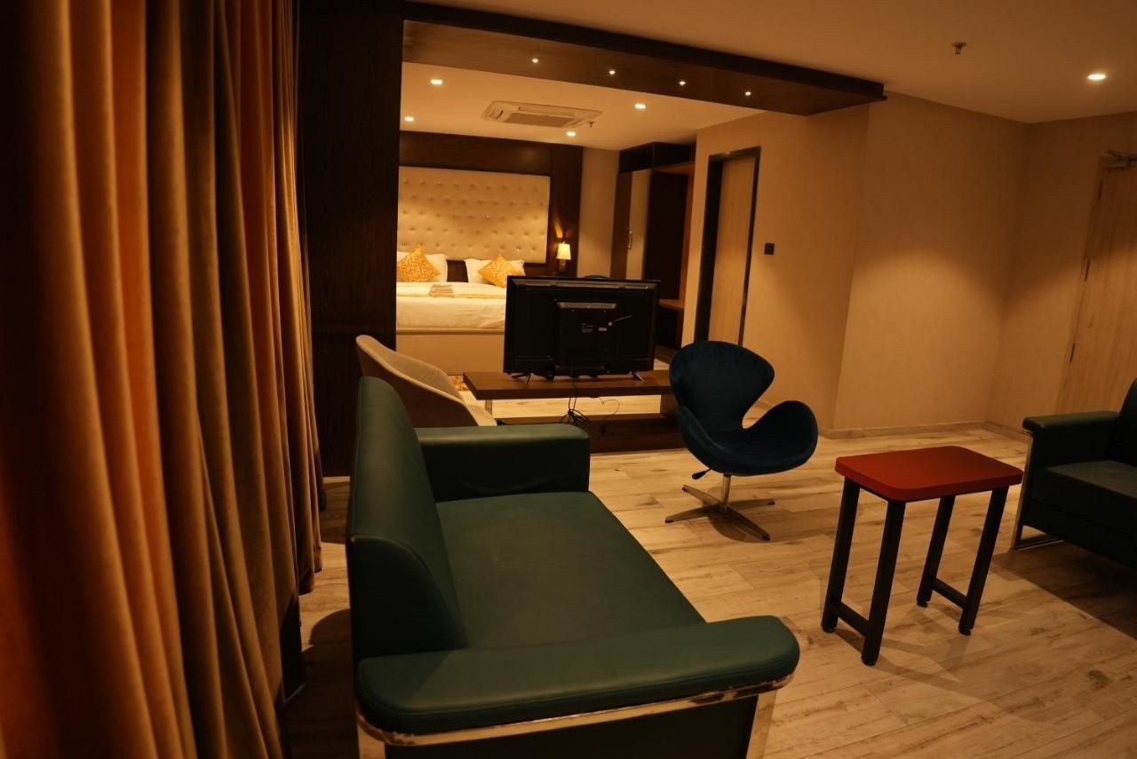 Hotel Ocean Vista Bay Вишакхапатнам Экстерьер фото